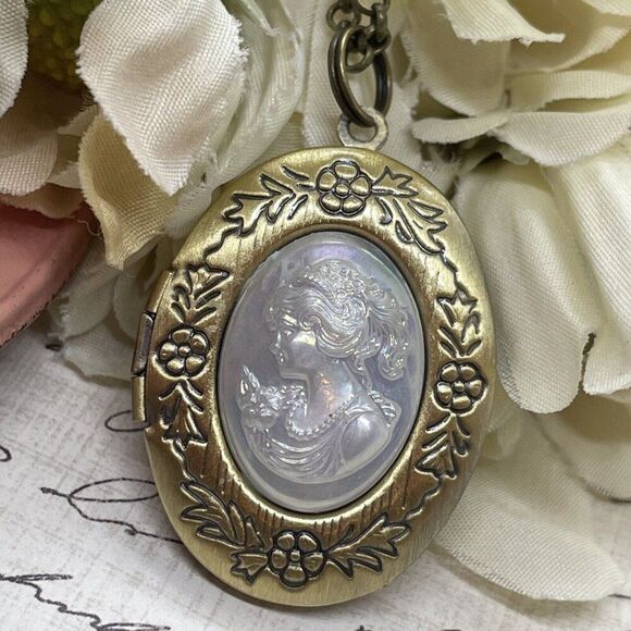 Bronze Locket White Pearl Lady Victorian Maiden Necklace Gift Mom Easter Wife - Picture 2 of 16